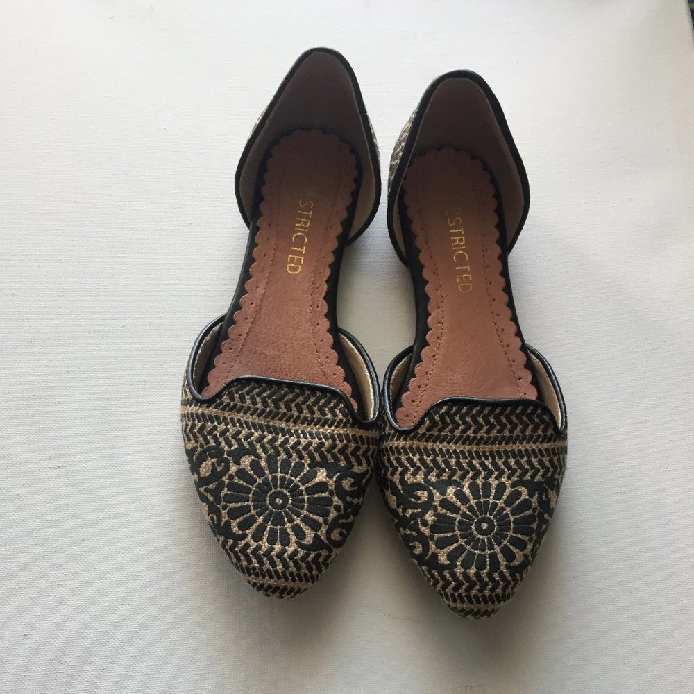 Flats - Shoes